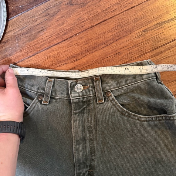 Vintage Lee Women's High Rise Jeans in Olive - Picture 9 of 12